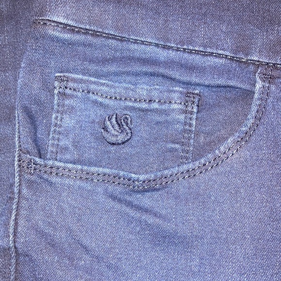 NWT Gloria Vanderbilt 20w Short pull on jeans - Picture 5 of 7